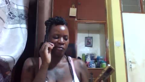 Snapshot of princessmiles2 chatting on 05.27.26 phelly online show from 05.27.26