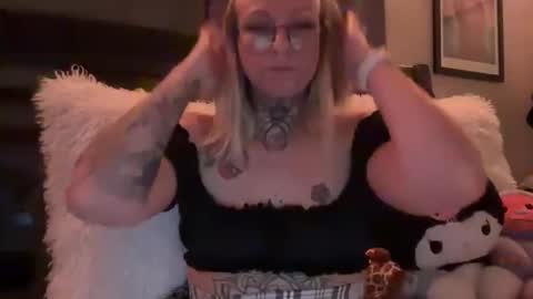 princessp94 online show from 12.16.25