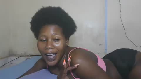 Snapshot of princesssweetass2 chatting on 10.06.25 FENNY online show from 10.06.25