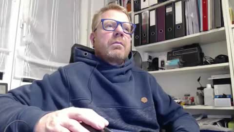 Snapshot of prinz1976 chatting on 12.15.25 Prinz online show from 12.15.25