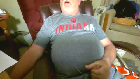 Snapshot of prlbob77 chatting on 03.04.25 prlbob77 online show from 03.04.25