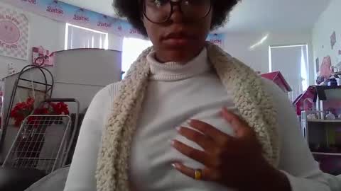 Snapshot of productivepussy chatting on 10.31.25 ProductivePorn online show from 10.31.25