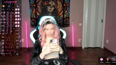 Di online show from 12.21.25