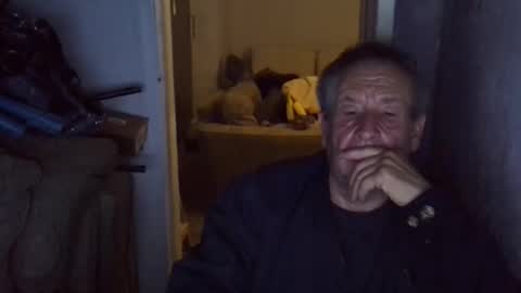 Snapshot of projectorepson chatting on 11.01.25 projectorepson online show from 11.01.25