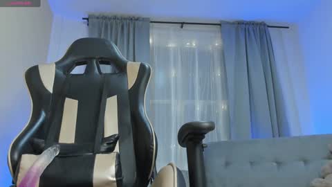 Snapshot of prvncessa_10 chatting on 02.04.25 INDEPENDENT MODEL online show from 02.04.25