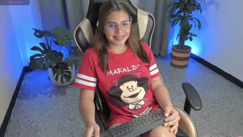 Snapshot of prvncessa_10 chatting on 02.05.25 INDEPENDENT MODEL online show from 02.05.25