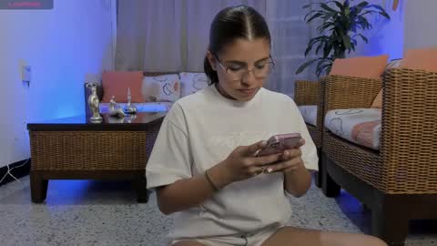 Snapshot of prvncessa_10 chatting on 03.04.25 INDEPENDENT MODEL online show from 03.04.25