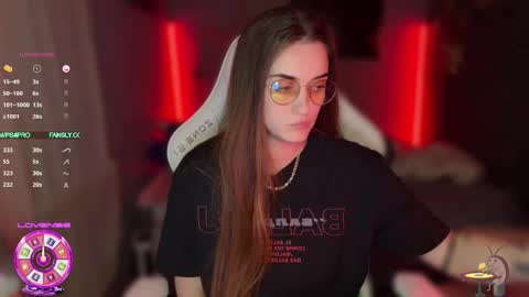 Queen of Pain online show from 12.17.25