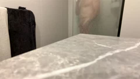 Snapshot of puffiest chatting on 12.01.25 puffiest online show from 12.01.25