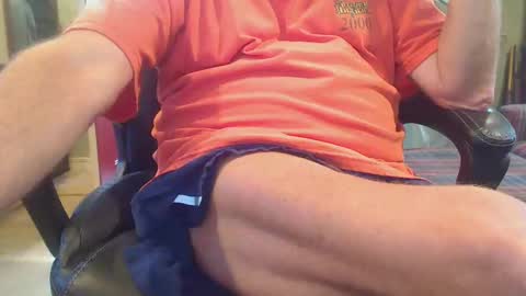 Snapshot of pulltoy1 chatting on 11.19.25 pulltoy1 online show from 11.19.25