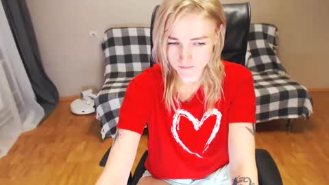 Polly online show from 01.19.25