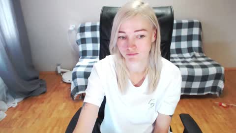 Polly online show from 09.10.25