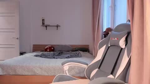 Snapshot of pumbazaebumba chatting on 12.01.25 Alisa lack of vitamin D online show from 12.01.25