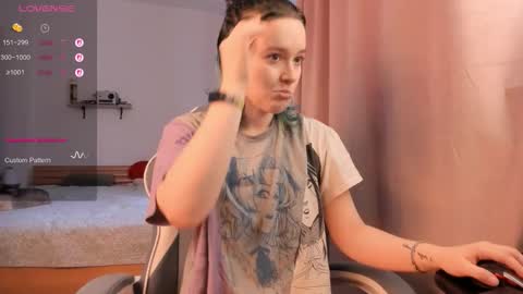 Snapshot of pumbazaebumba chatting on 12.15.25 Alisa lack of vitamin D online show from 12.15.25