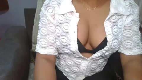 Snapshot of puneripiya chatting on 02.10.25 sania 141414 online show from 02.10.25