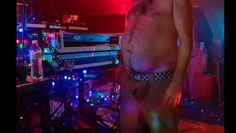 Snapshot of punkrunr083 chatting on 05.25.26 punkrunr083 online show from 05.25.26