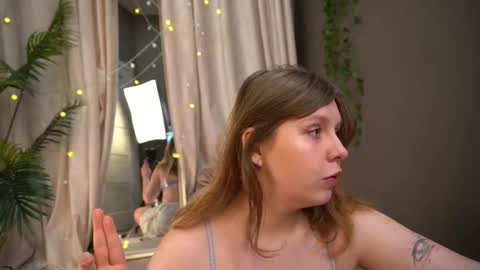 Snapshot of pure_dirt chatting on 02.25.26 constant schedule Wednesday Friday Saturday Sunday The Rosemarie online show from 02.25.26