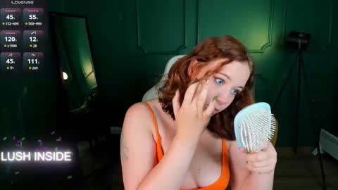 Snapshot of pure_flower_alison chatting on 09.13.25 Alison online show from 09.13.25