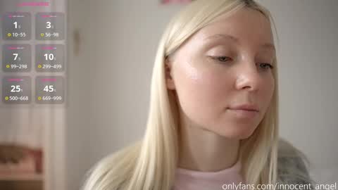 Snapshot of pureangeldolores chatting on 01.01.25 i dont do shows for free. watching here silently and waiting for me to start showing you something for free is useless online show from 01.01.25