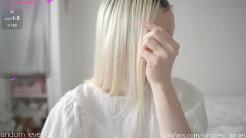 Snapshot of pureangeldolores chatting on 03.02.25 i dont do shows for free. watching here silently and waiting for me to start showing you something for free is useless online show from 03.02.25