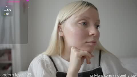 Snapshot of pureangeldolores chatting on 03.03.25 i dont do shows for free. watching here silently and waiting for me to start showing you something for free is useless online show from 03.03.25