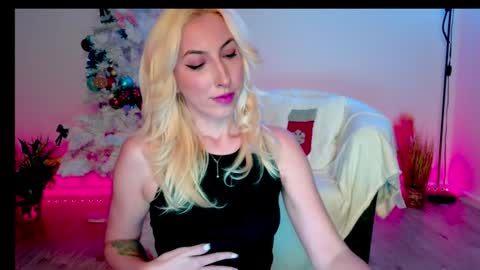 Isabelle online show from 12.16.24