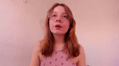 Snapshot of purple_opal chatting on 09.11.25 Vero online from Tuesday to Sunday online show from 09.11.25