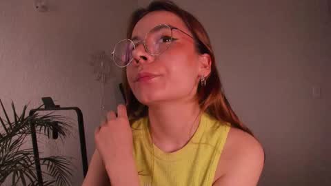 Snapshot of purple_opal chatting on 10.23.25 Vero online from Tuesday to Sunday online show from 10.23.25