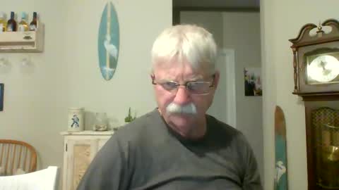 Snapshot of purpleshroom chatting on 02.26.25 purpleshroom online show from 02.26.25