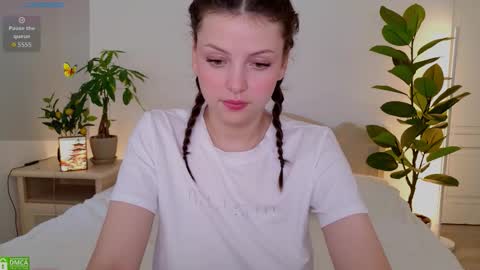 Snapshot of pusichka_ chatting on 09.27.25 Diana Onlyfans online show from 09.27.25