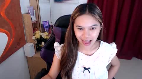 Snapshot of pussiswet_xx chatting on 06.08.26 jessy online show from 06.08.26