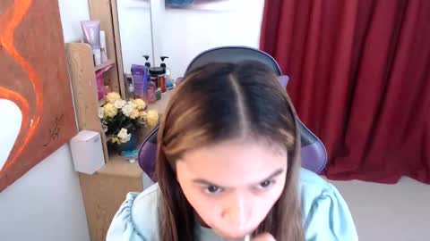Snapshot of pussiswet_xx chatting on 06.09.26 jessy online show from 06.09.26