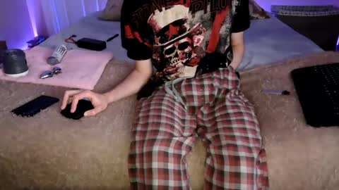 pussylover2182 online show from 12.13.24