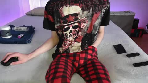 pussylover2182 online show from 12.22.24