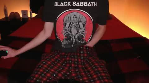 Snapshot of pussylover2182 chatting on 12.20.25 pussylover2182 online show from 12.20.25