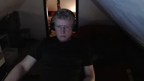 Snapshot of pussylovercb chatting on 05.18.26 pussylovercb online show from 05.18.26