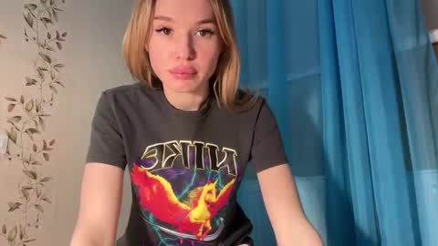 Lina online show from 09.24.25