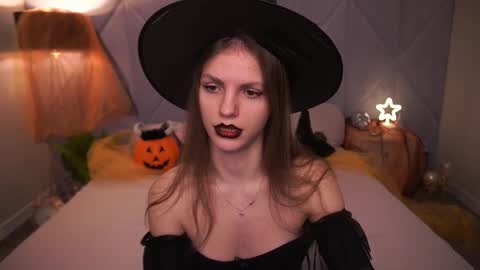 Ellie online show from 10.31.25