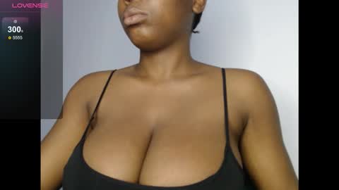 Snapshot of pussyxcockx chatting on 11.16.25 pussyxcockx online show from 11.16.25