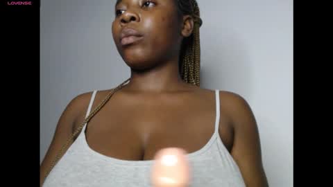 Snapshot of pussyxcockx chatting on 12.17.25 pussyxcockx online show from 12.17.25