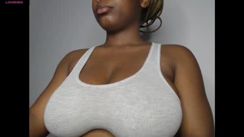 Snapshot of pussyxcockx chatting on 12.18.25 pussyxcockx online show from 12.18.25