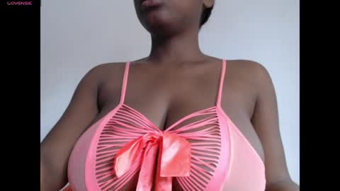 Snapshot of pussyxcockx chatting on 05.24.26 pussyxcockx online show from 05.24.26