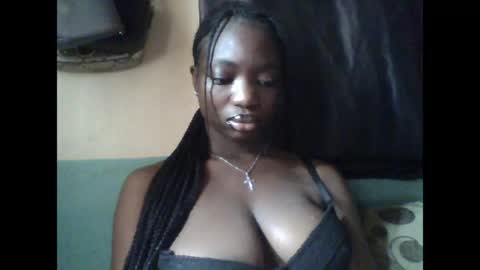 Snapshot of pweedy_ora chatting on 04.26.26 ora online show from 04.26.26