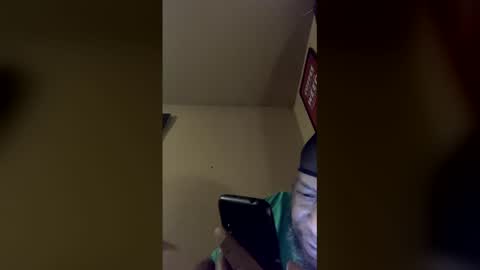 Snapshot of pyrex8 chatting on 12.18.25 pyrex8 online show from 12.18.25