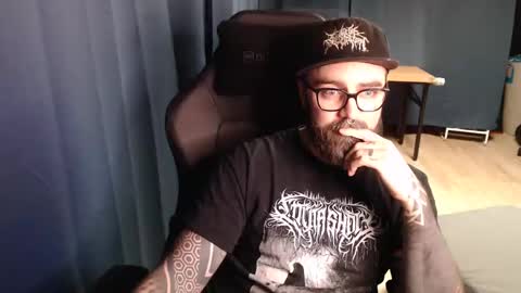 Snapshot of pyroxen chatting on 03.07.25 Yog Sothoth online show from 03.07.25