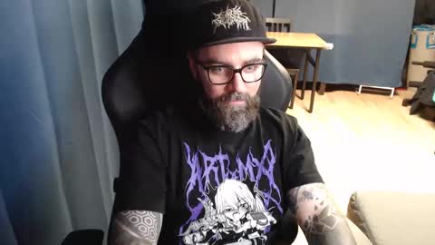 Snapshot of pyroxen chatting on 03.08.25 Yog Sothoth online show from 03.08.25