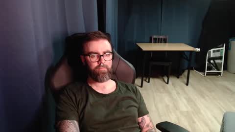 Snapshot of pyroxen chatting on 03.10.25 Yog Sothoth online show from 03.10.25