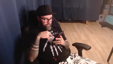 Snapshot of pyroxen chatting on 09.12.25 Yog Sothoth online show from 09.12.25