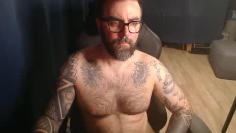 Snapshot of pyroxen chatting on 09.21.25 Yog Sothoth online show from 09.21.25