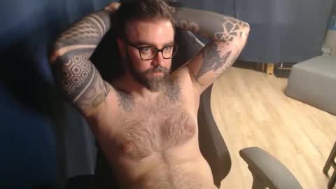 Snapshot of pyroxen chatting on 09.23.25 Yog Sothoth online show from 09.23.25